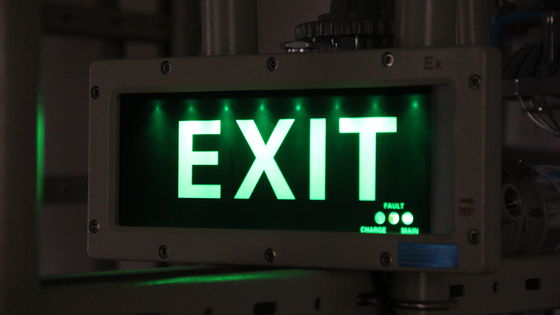 Vente directe d'usine Atex LED antidéflagrant d'urgence industrie chimique Ip66 étanche éclairage de sortie de station-service