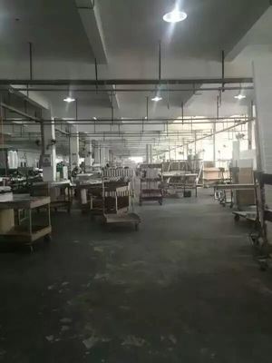 Bonne transmission monture de plafond LED lumière fluorescente 18-36w éclairage linéaire à l'épreuve de l'explosion à l'intérieur de L700*W700*H90