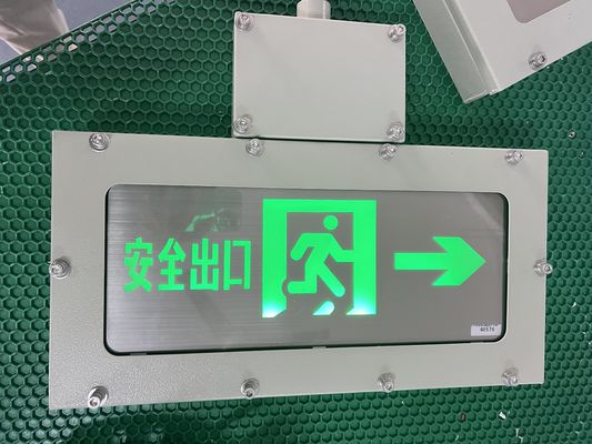 Lumière de sortie de secours anti-déflagrante en aluminium haute résistance, longue durée de vie (50 000 heures), avec batterie rechargeable