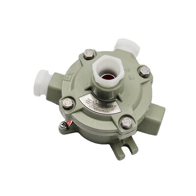 Tuyau flexible anti-explosion sur mesure en caoutchouc et acier inoxydable assurant la performance en zones dangereuses