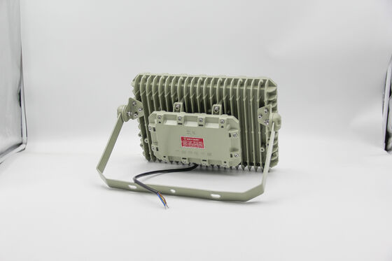 ATEX IECEx certifié IP66 étanche à la poussière GYD780 série 100W 150W AC 95V-305V éclairage anti-explosion pour raffineries de stations-service