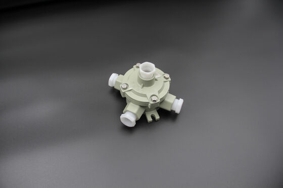 Pour les véhicules à moteur à combustion interne, la valeur de l'échantillon doit être égale ou supérieure à la valeur de l'échantillon à combustion.