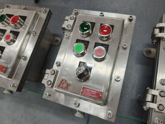Acier inoxydable personnalisé résistant à l'explosion et à la corrosion Panneau de contrôle M20 Atex certifié