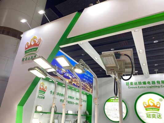 Conduit flexible ignifuge à bonne résistance chimique, en caoutchouc et acier inoxydable, pour la protection électrique industrielle