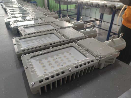 Appareil d'éclairage à LED pour les zones dangereuses, IP66, 140lm/W, garantie de 5 ans