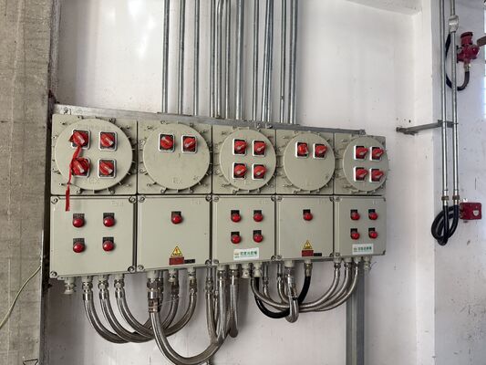 IIB T4 ATEX Distribution Panneaux de commande ignifuges Panneau de commande ignifugé en alliage d'aluminium Pour le pétrole et le gaz